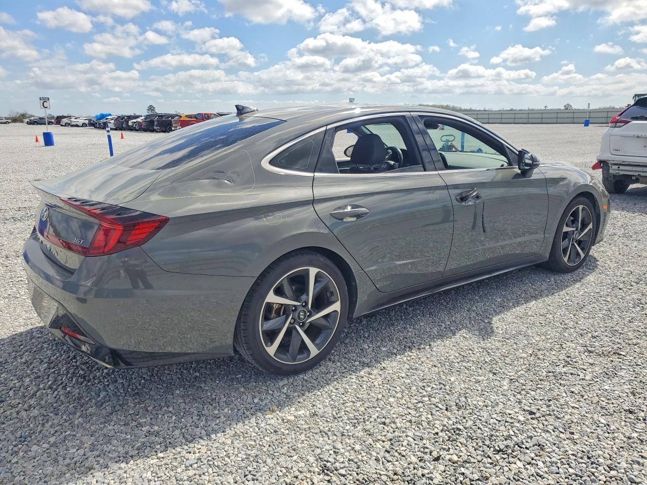HYUNDAI Sonata Sel Plus 2021