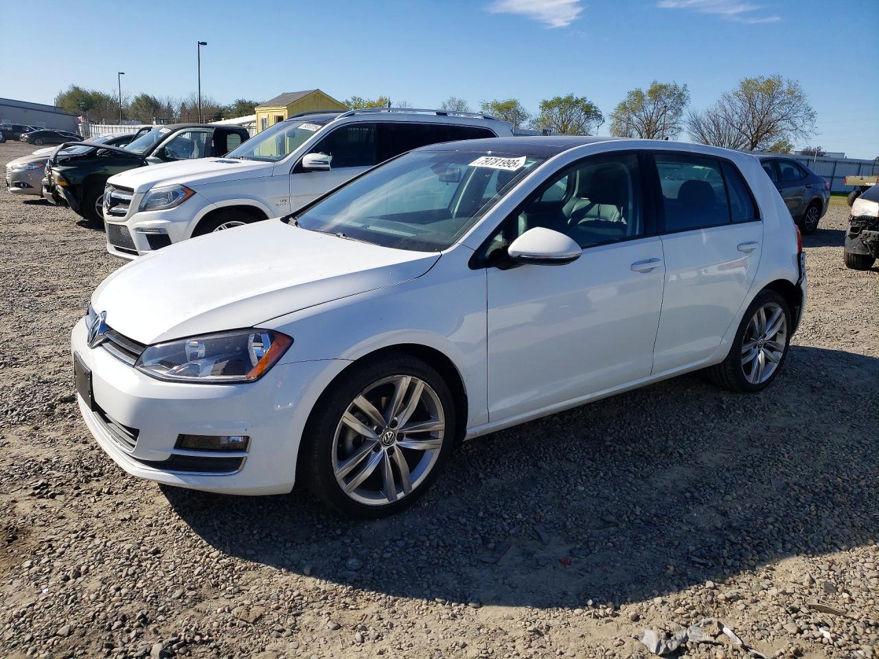 VOLKSWAGEN Golf 2015