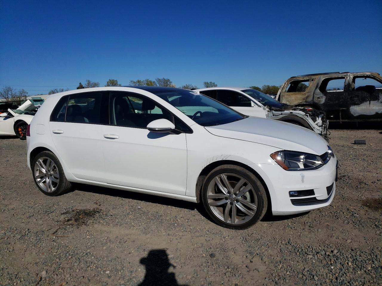 VOLKSWAGEN Golf 2015