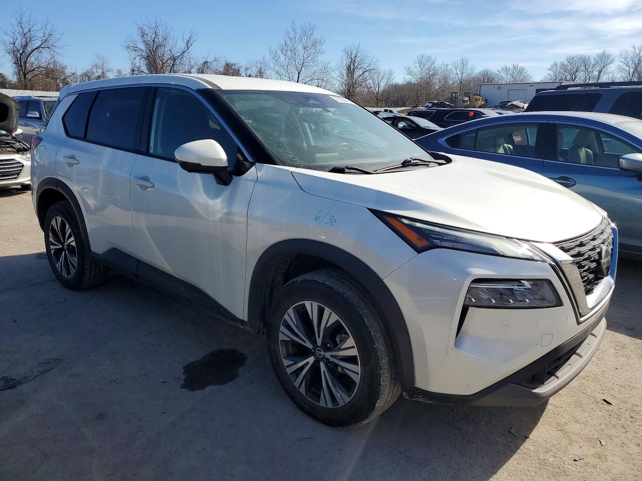NISSAN Rogue Sv 2021