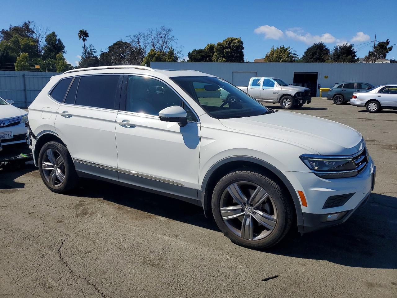 VOLKSWAGEN Tiguan Sel Premium 2019