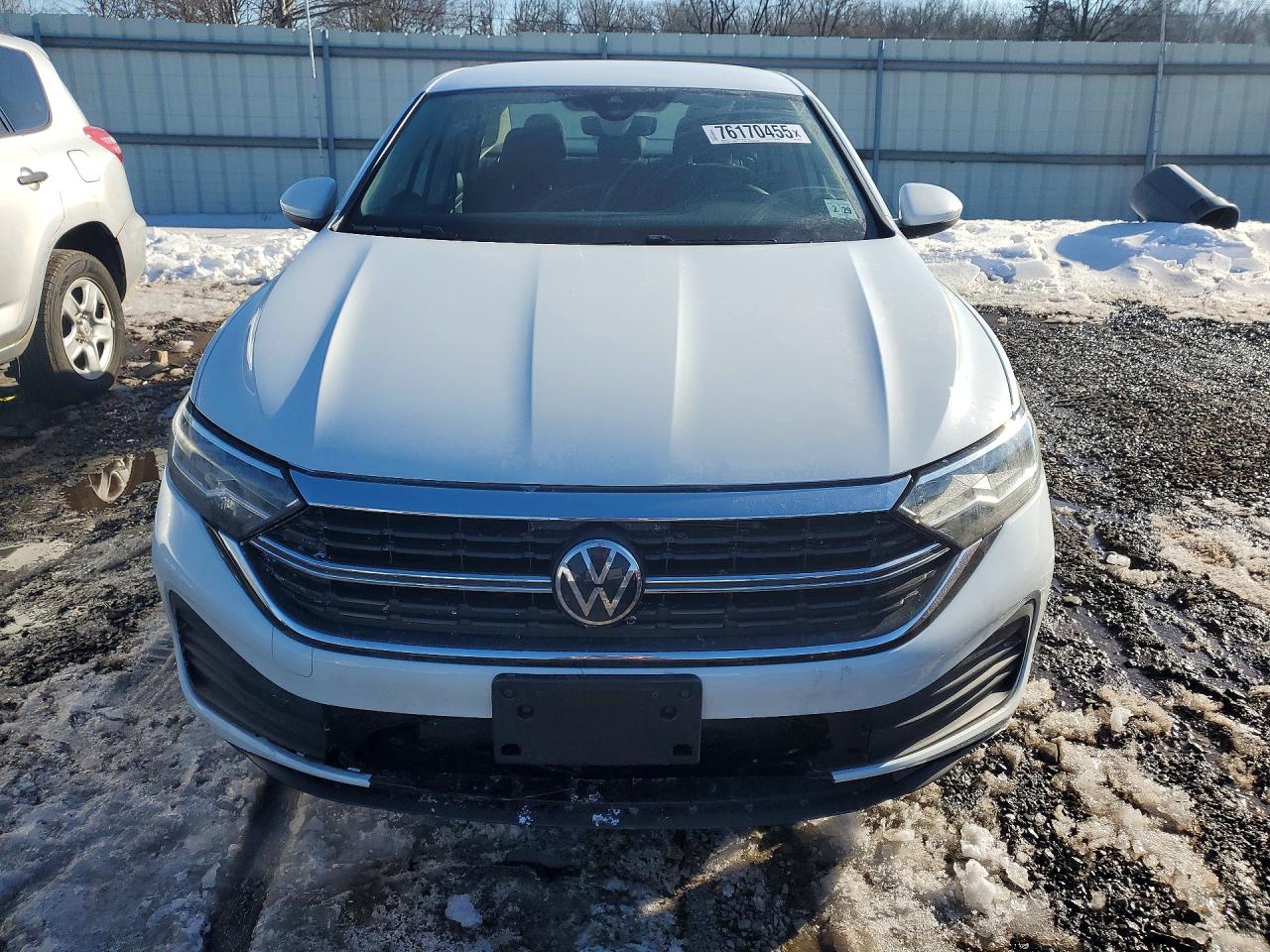 VOLKSWAGEN Jetta S 2024