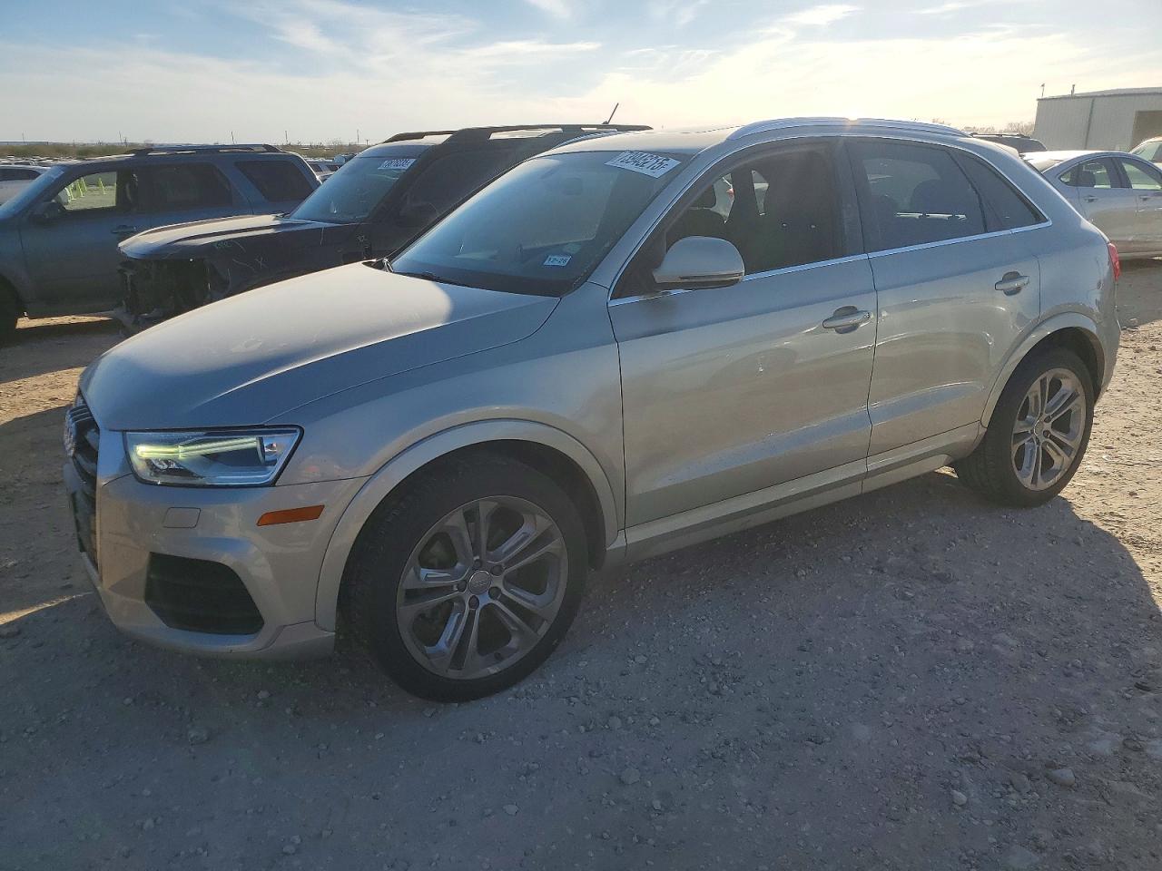 AUDI Q3 Premium Plus 2016