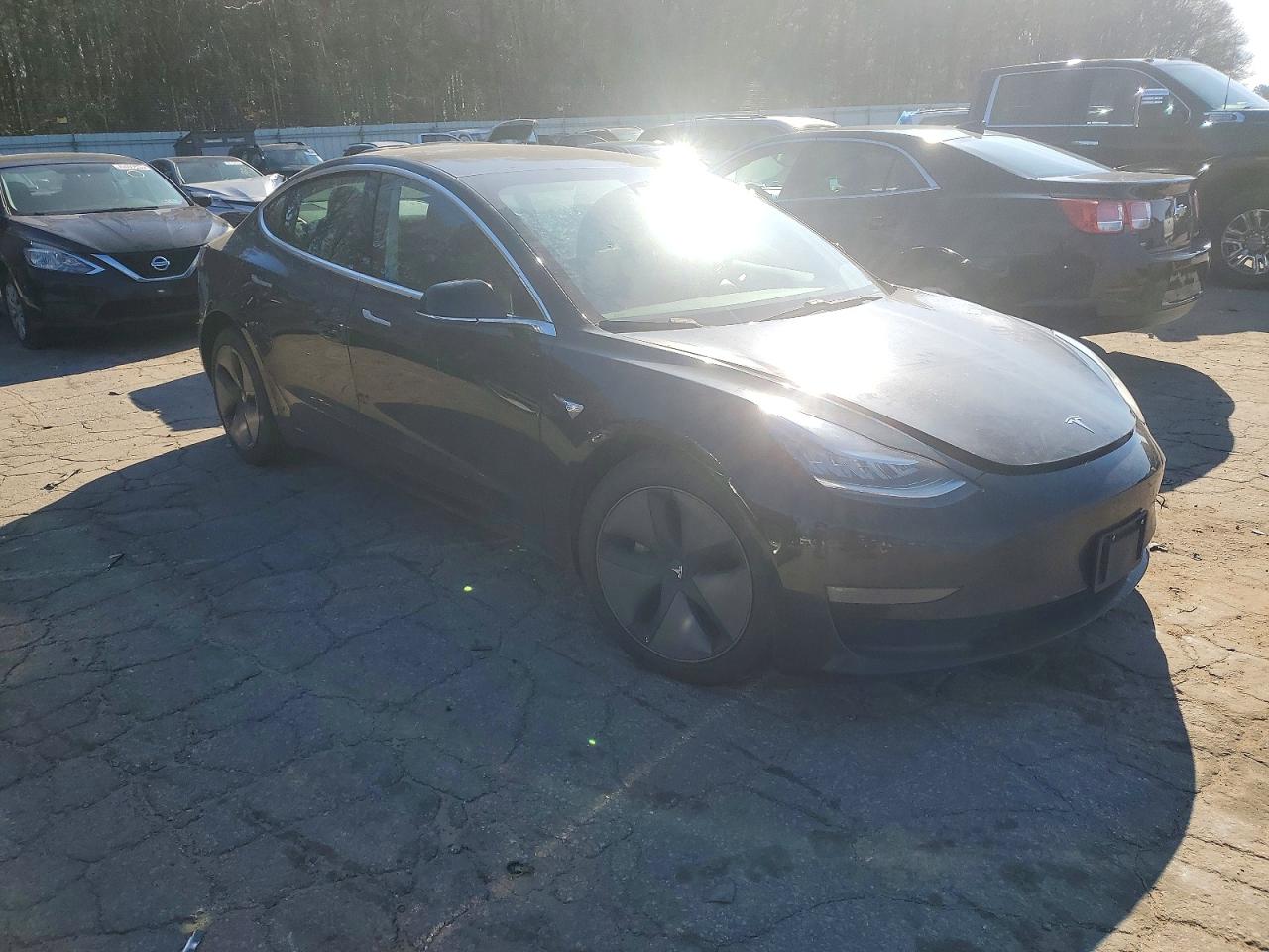 TESLA Model 3 2020