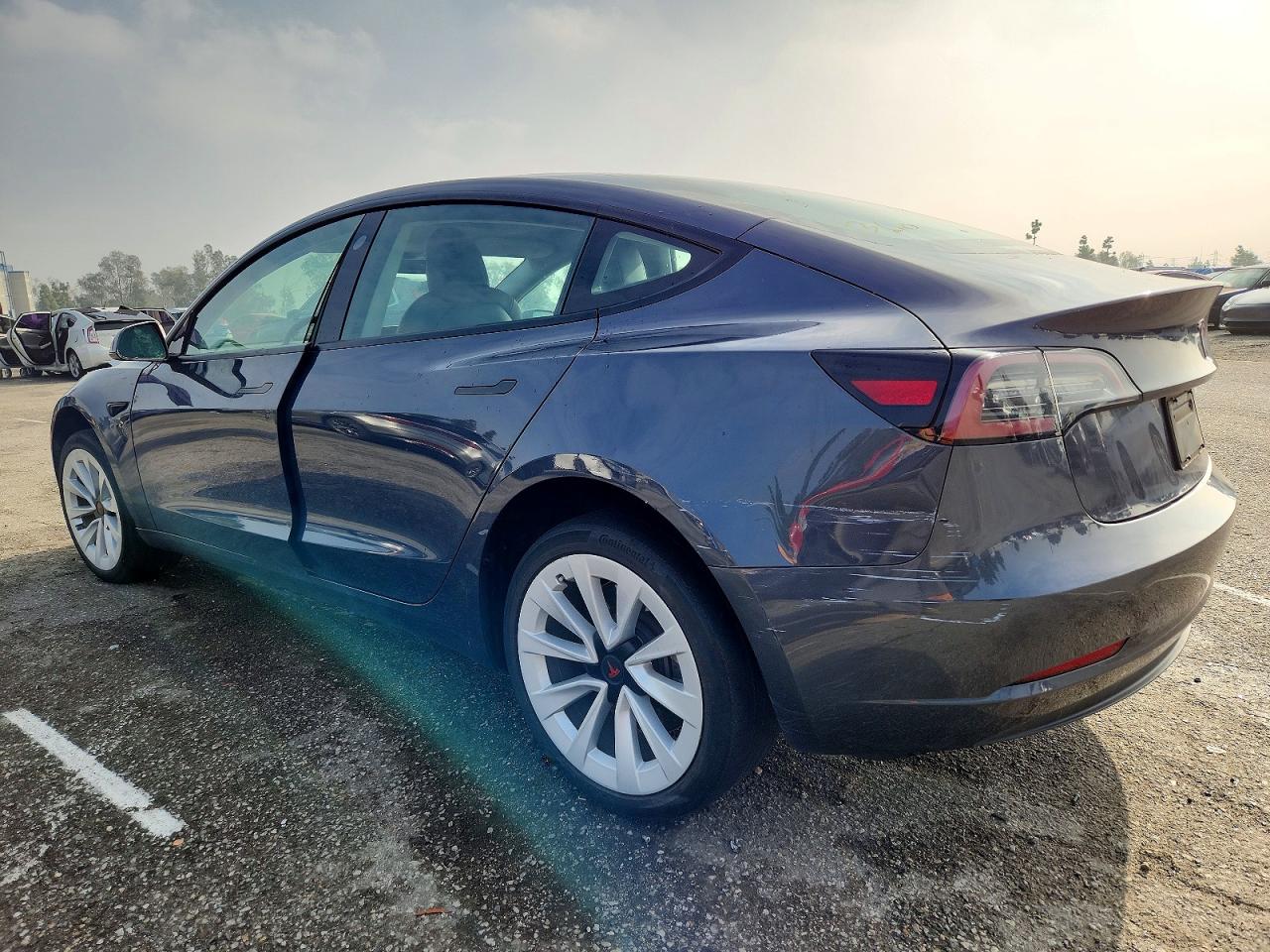 TESLA Model 3 2023