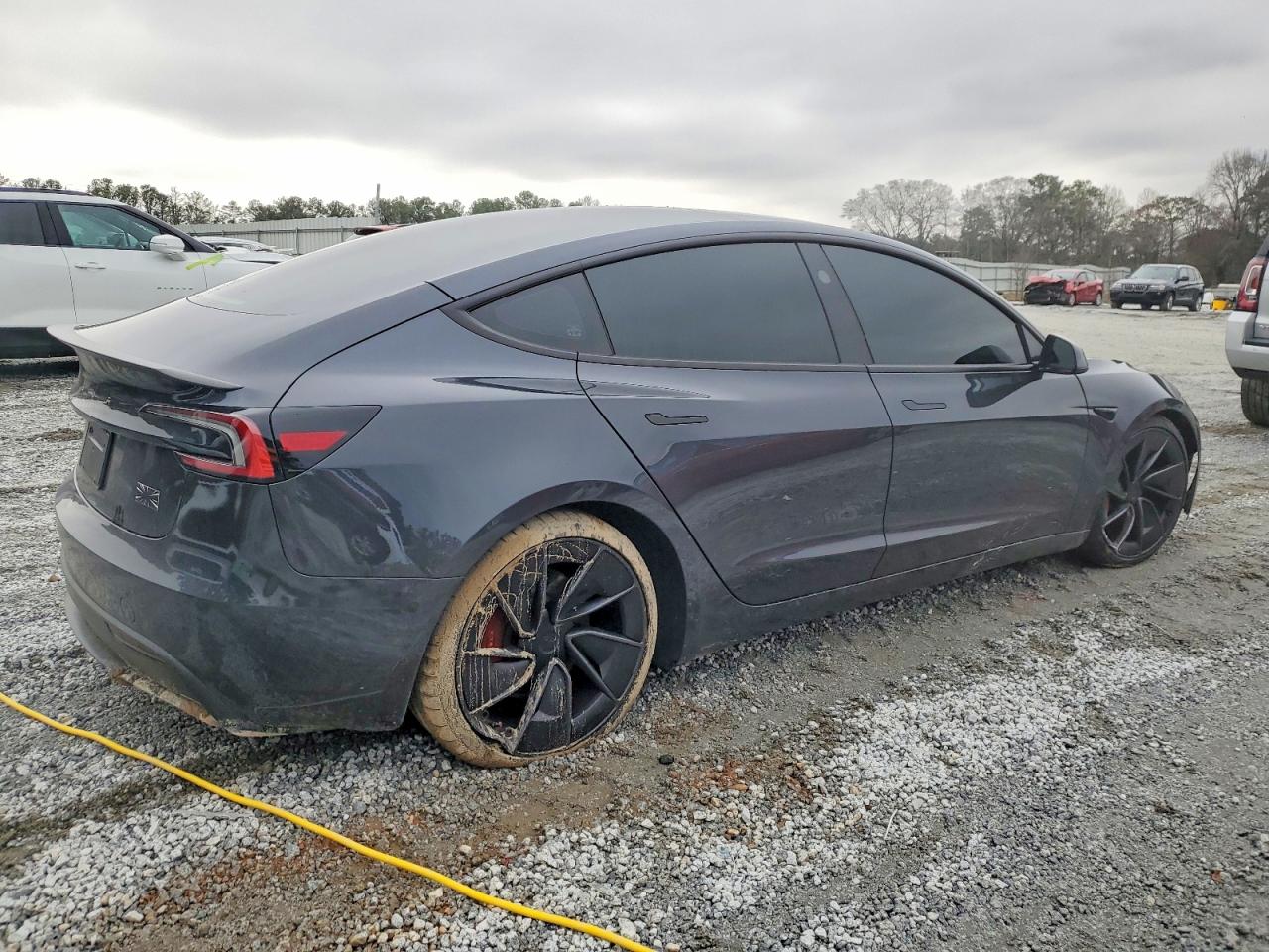 TESLA Model 3 2024