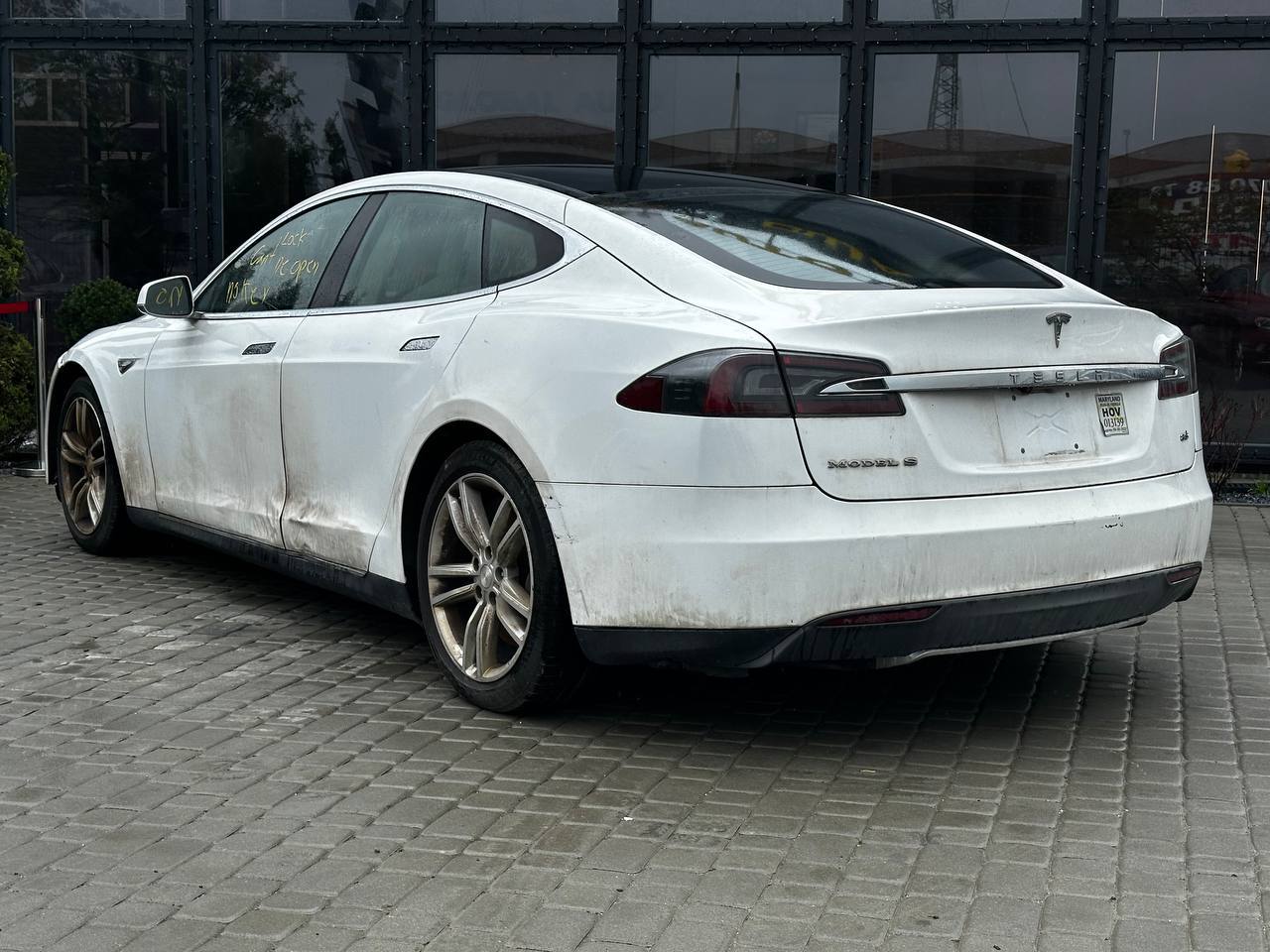 TESLA Model S 2013