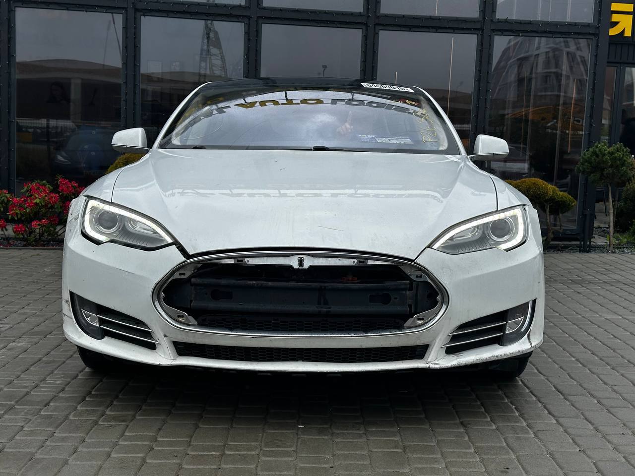 TESLA Model S 2013