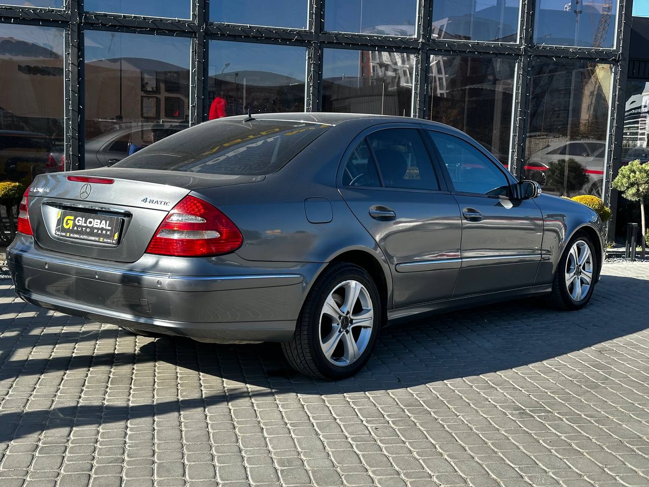 MERCEDES-BENZ E-Class 2006