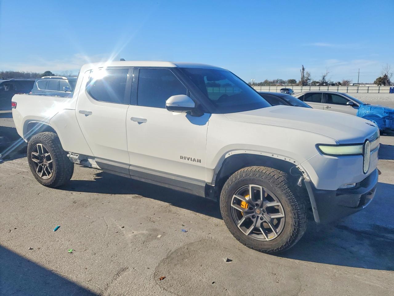 RIVIAN R1t Adventure 2023