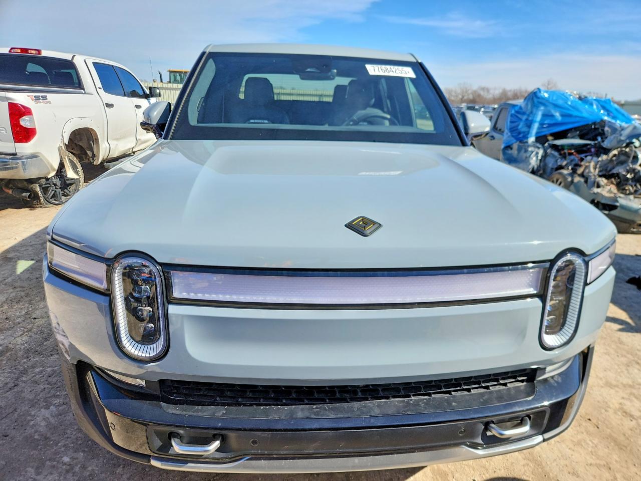 RIVIAN R1t Adventure 2023