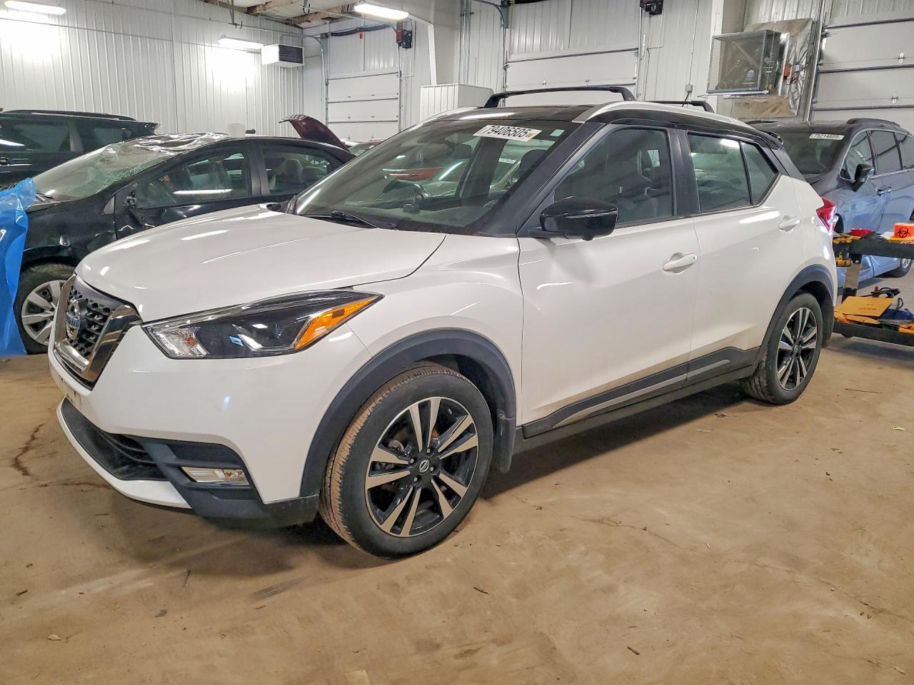 NISSAN Kicks Sr 2019