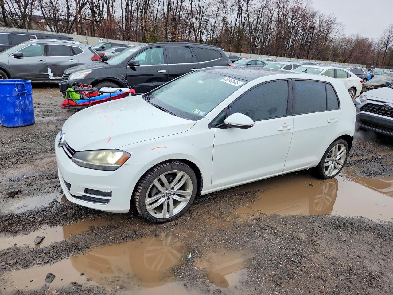 VOLKSWAGEN Golf 2015