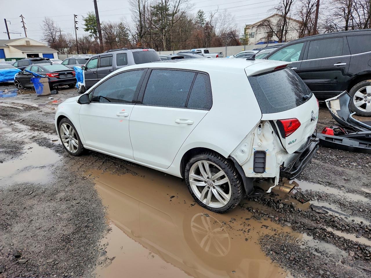 VOLKSWAGEN Golf 2015