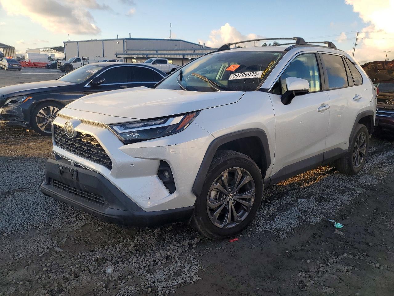 TOYOTA Rav4 2023