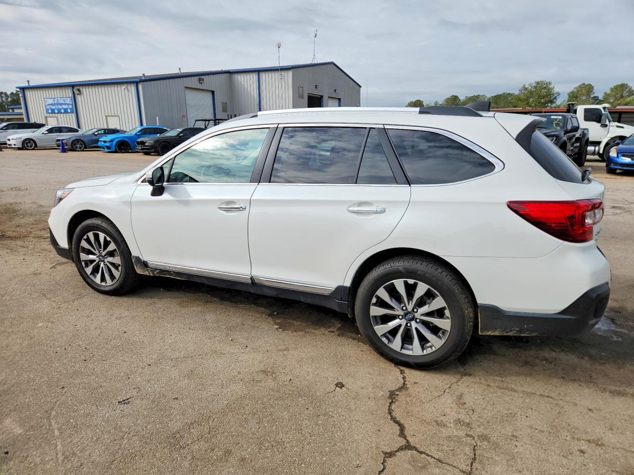 SUBARU Outback Touring 2019