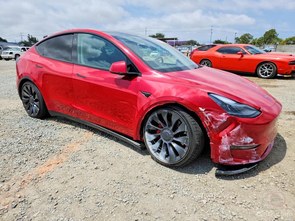 TESLA Model Y 2023