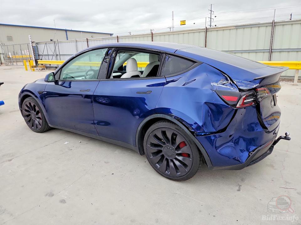 TESLA Model Y 2021