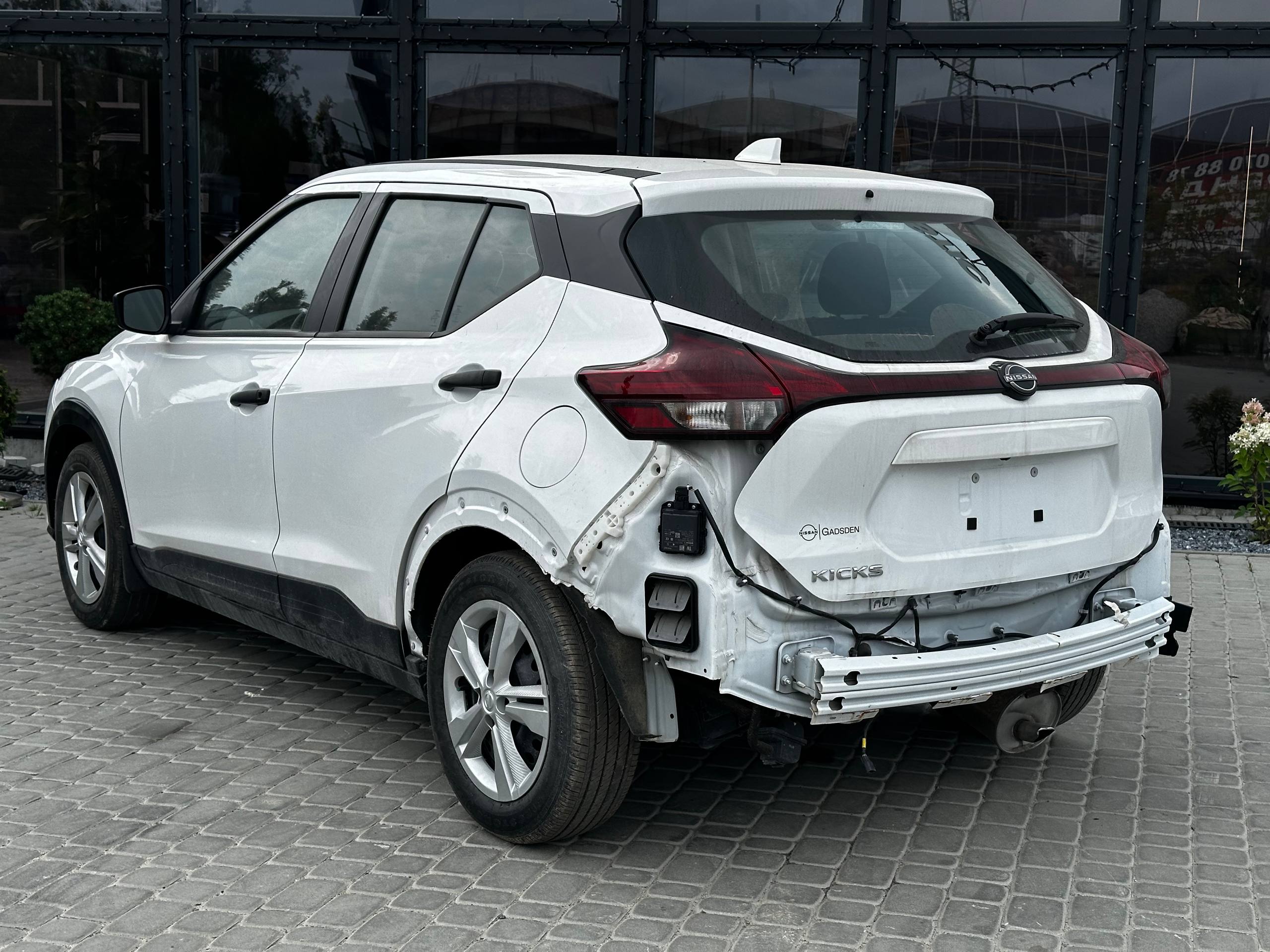 NISSAN Kicks 2023