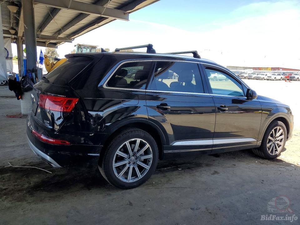 AUDI Q7 2017