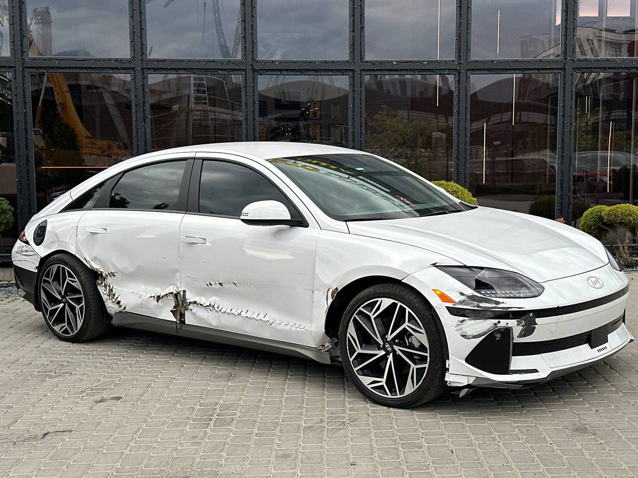 HYUNDAI Ioniq 6 2023