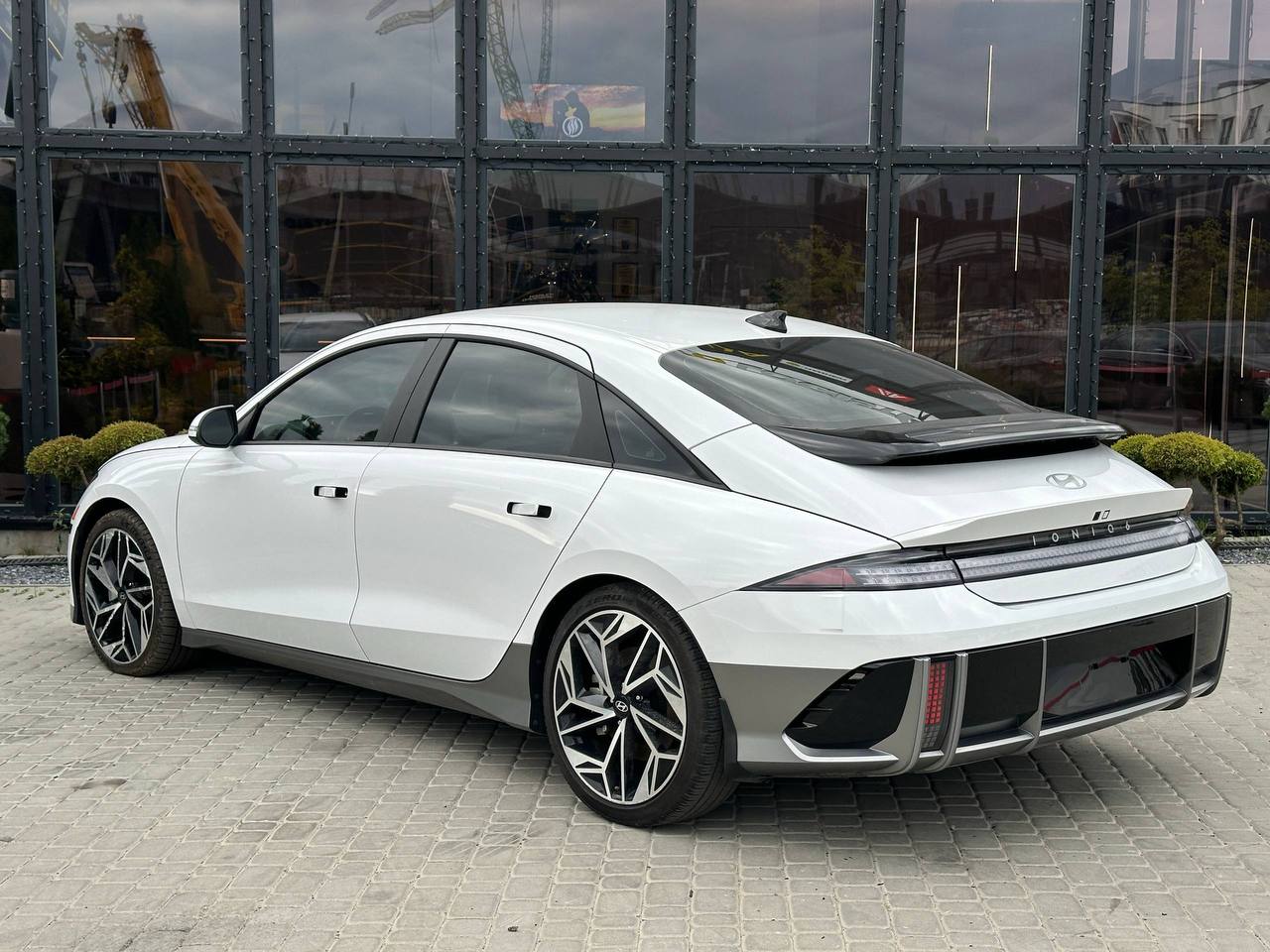 HYUNDAI Ioniq 6 2023