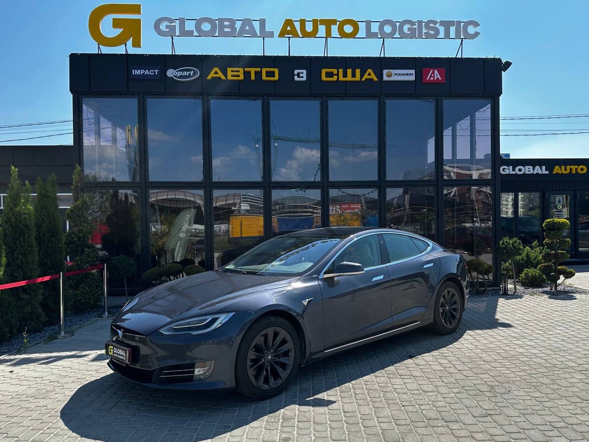 Tesla Model S 2018