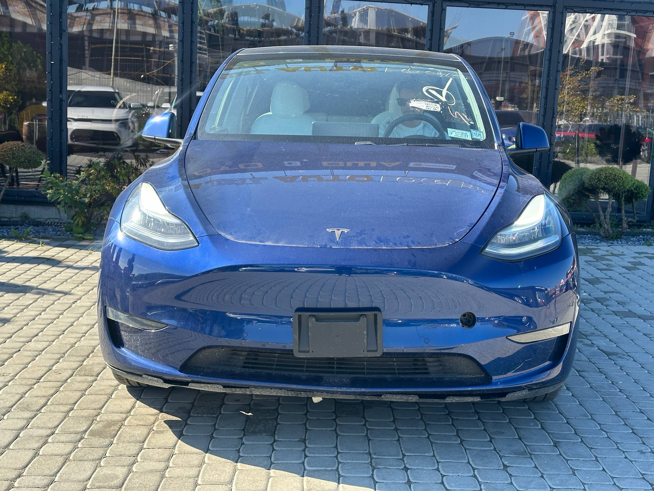 Tesla Model Y 2020