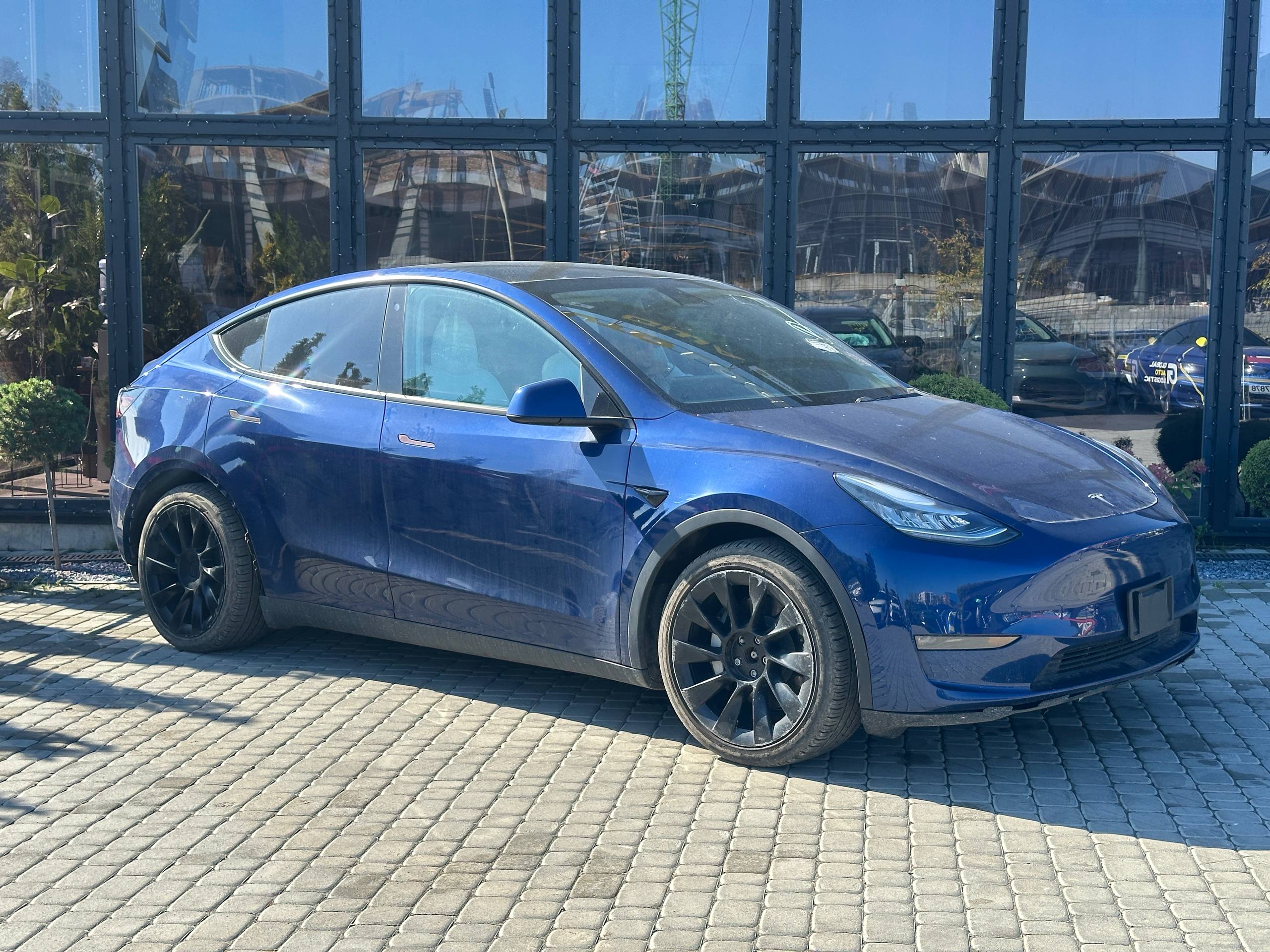 Tesla Model Y 2020