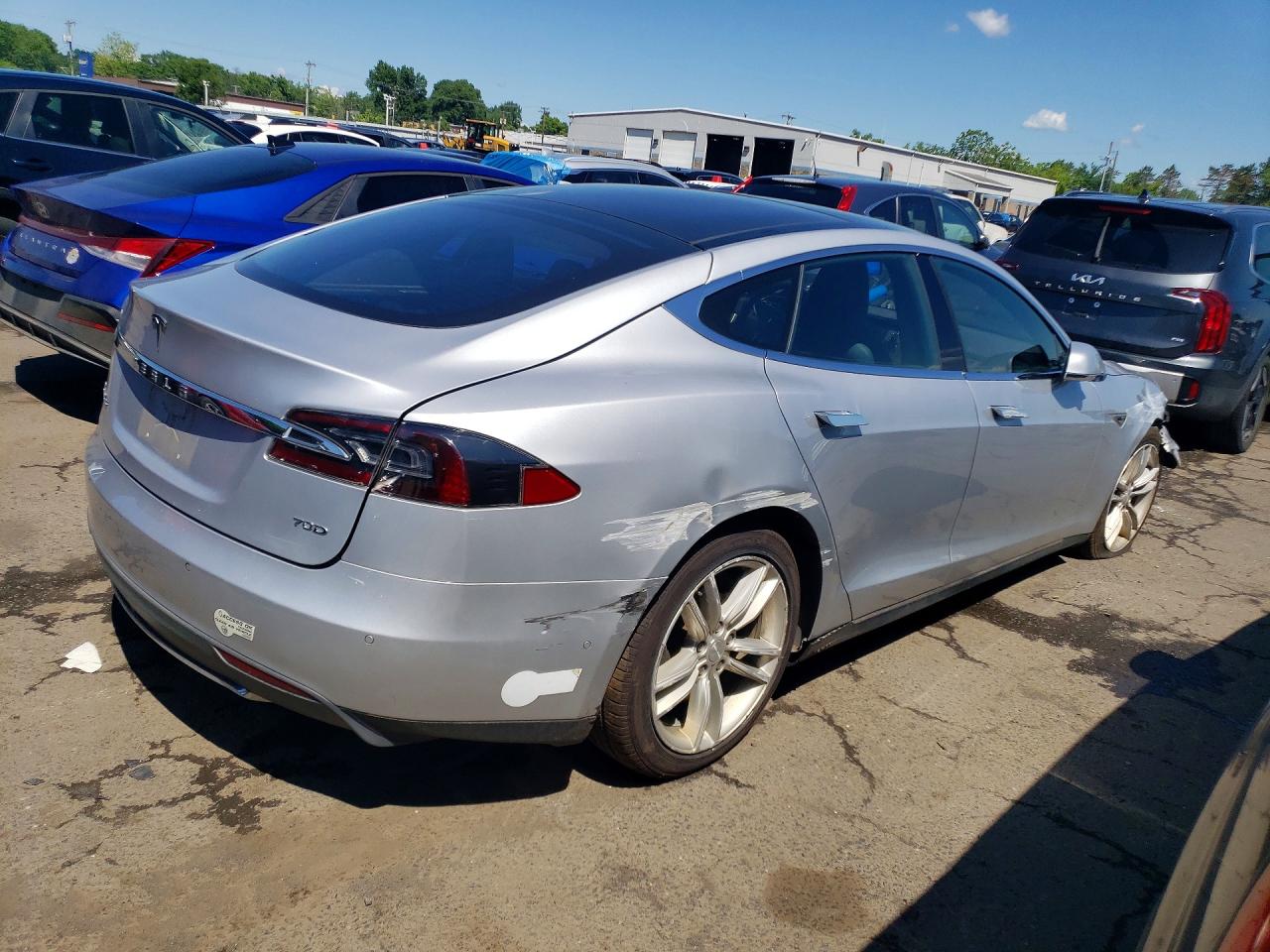 Tesla Model S 2015