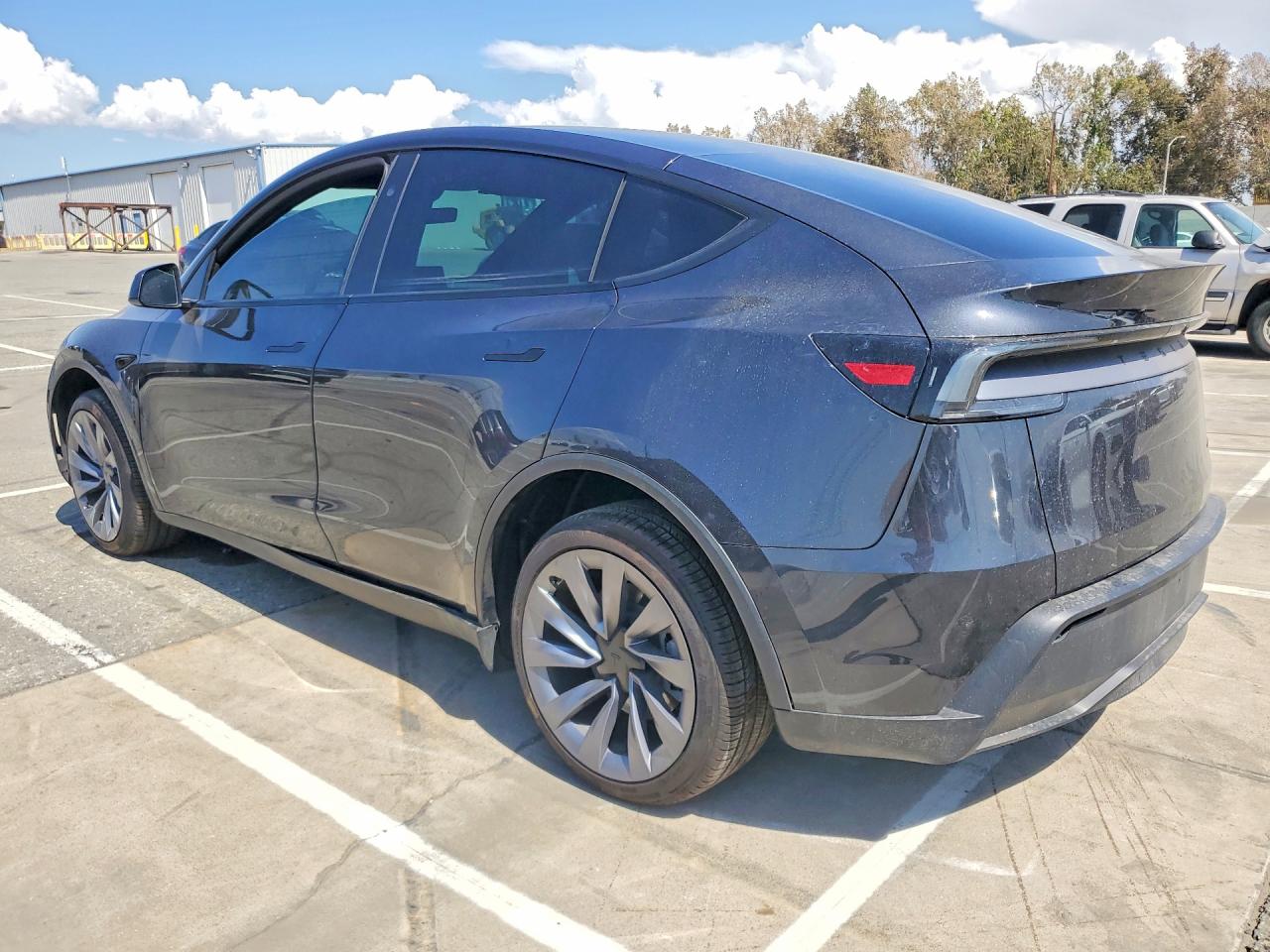 Tesla Model Y 2026