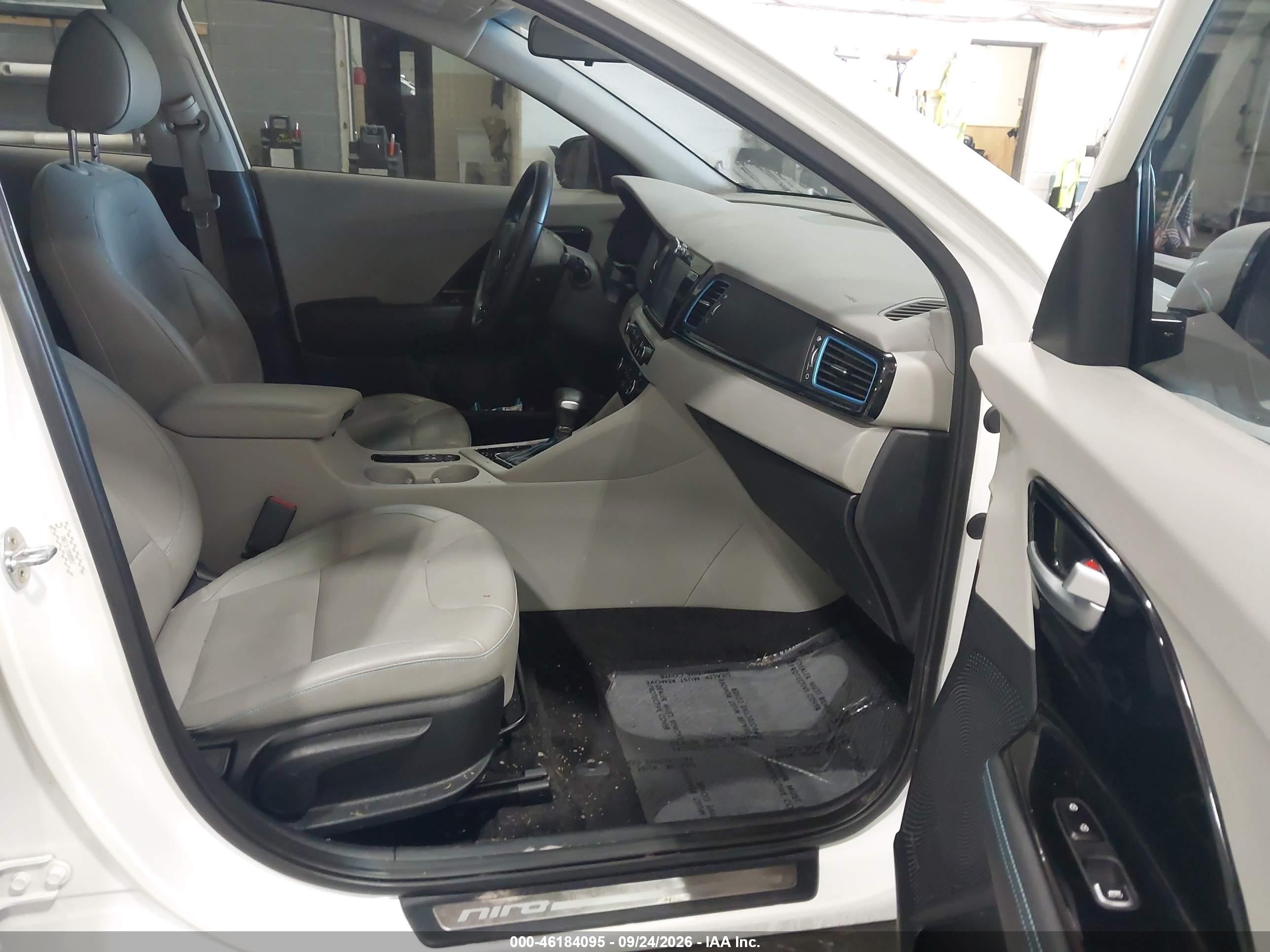 KIA Niro Touring 2017