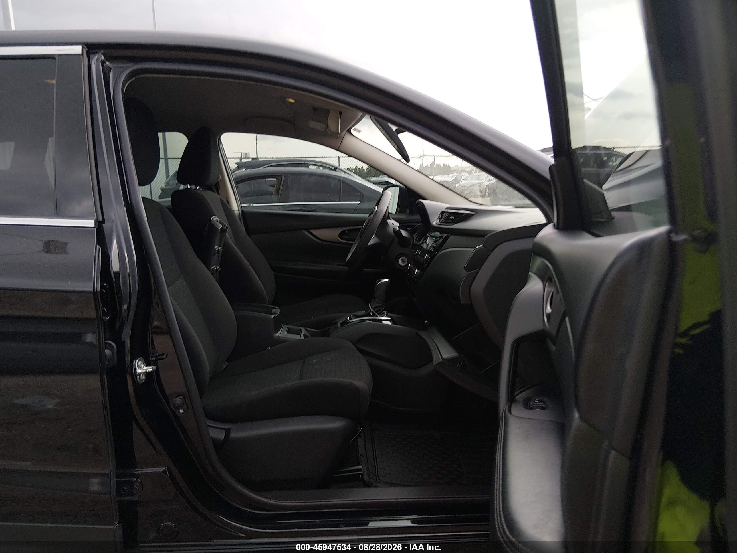 Nissan Rogue Sport S 2018