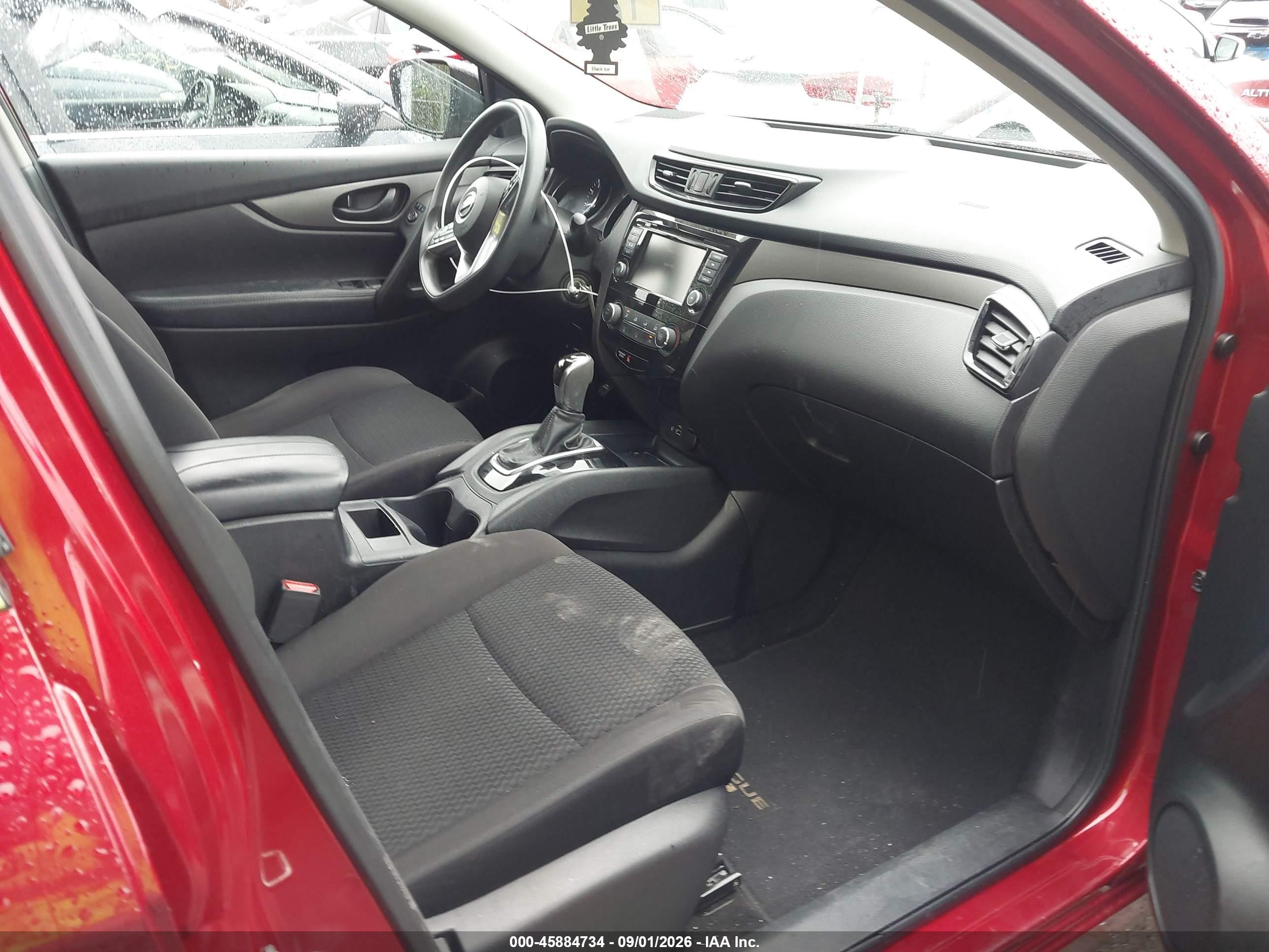 Nissan Rogue Sport S 2019