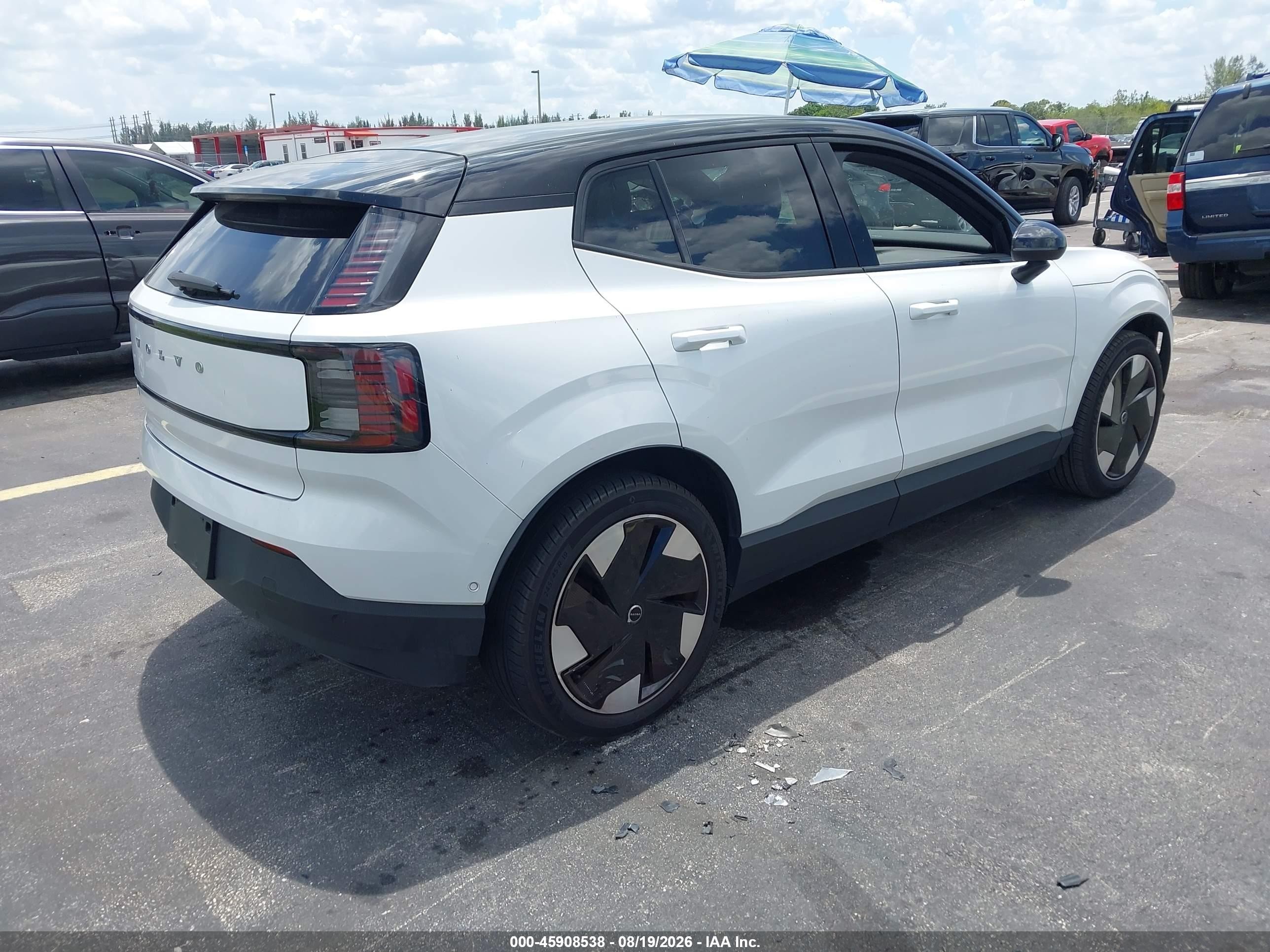 Volvo Ex30 Ultra Twin Motor Performance, Fully Electric 2025