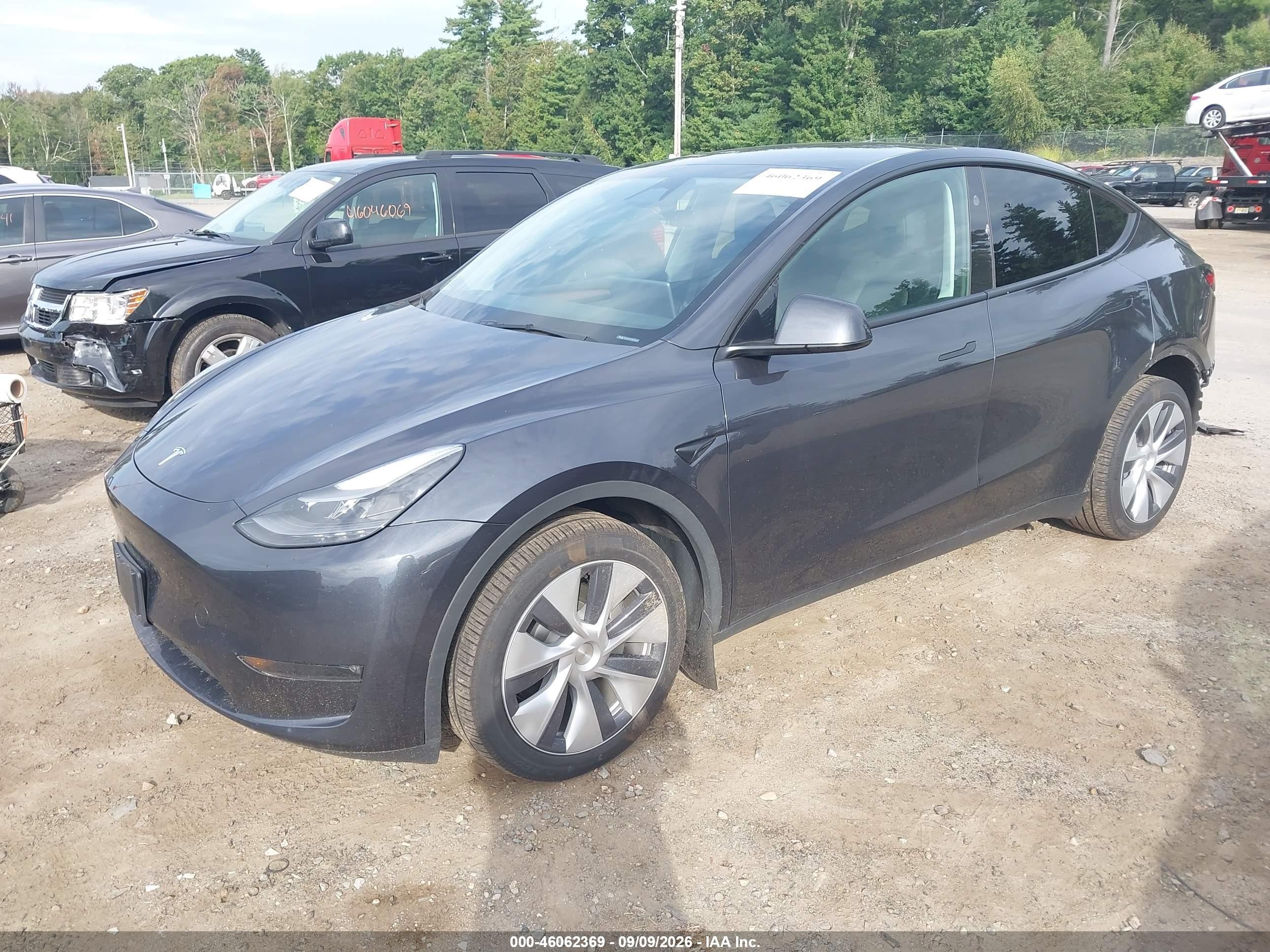Tesla Model Y Long Range Dual Motor All-wheel Drive 2024